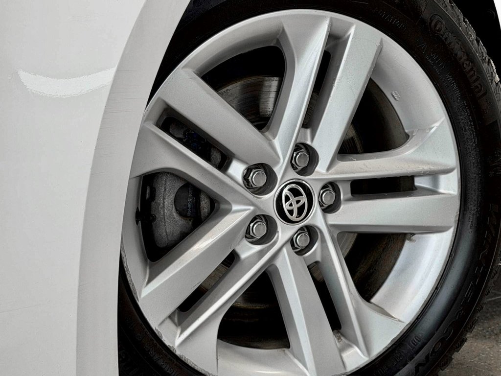 2019 Toyota Corolla Hatchback SE in Notre-Dame-des-Prairies, Quebec - 15 - w1024h768px