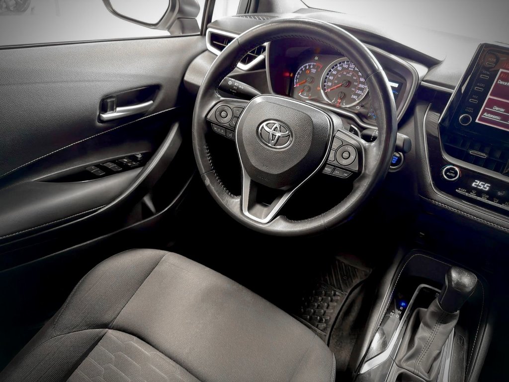2019 Toyota Corolla Hatchback SE in Notre-Dame-des-Prairies, Quebec - 20 - w1024h768px