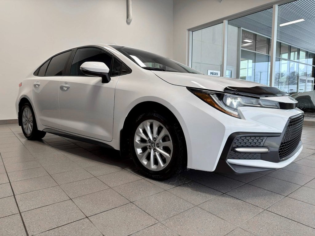 2020 Toyota Corolla SE in Notre-Dame-des-Prairies, Quebec - 6 - w1024h768px