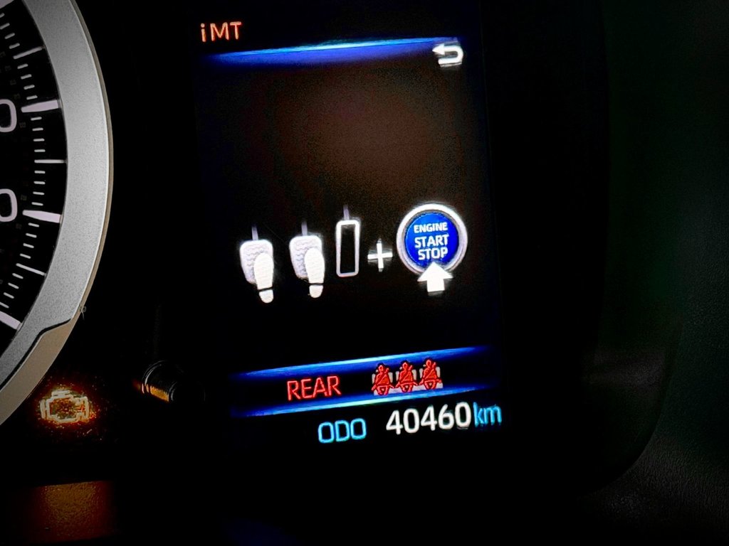 2020 Toyota Corolla SE in Notre-Dame-des-Prairies, Quebec - 24 - w1024h768px