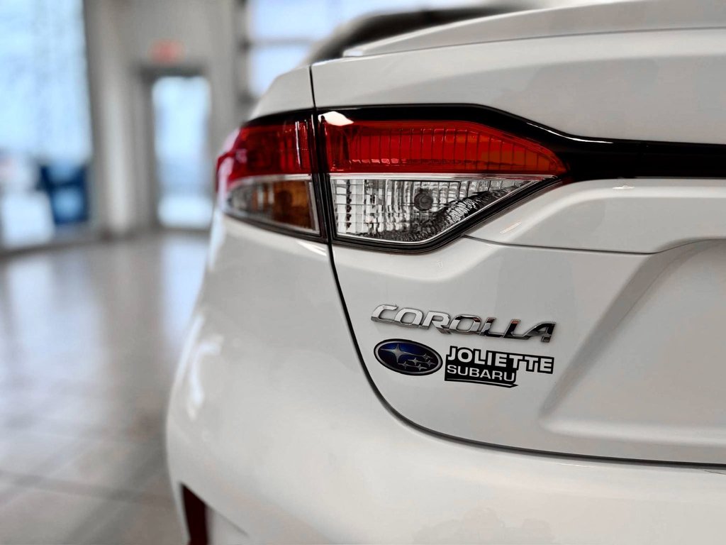 2020 Toyota Corolla SE in Notre-Dame-des-Prairies, Quebec - 11 - w1024h768px
