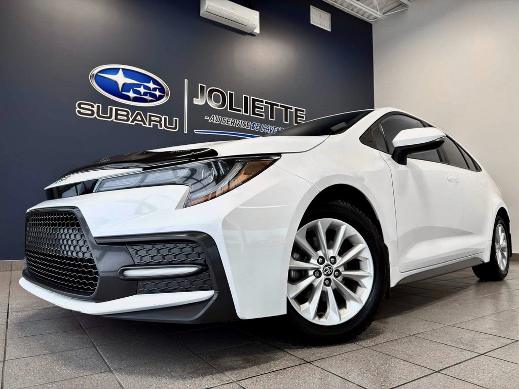 2020 Toyota Corolla SE in Notre-Dame-des-Prairies, Quebec - 2 - w1024h768px