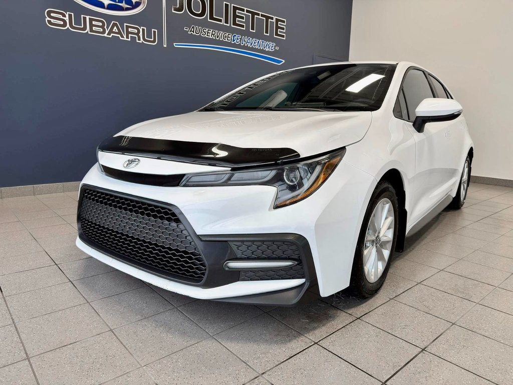 2020 Toyota Corolla SE in Notre-Dame-des-Prairies, Quebec - 3 - w1024h768px