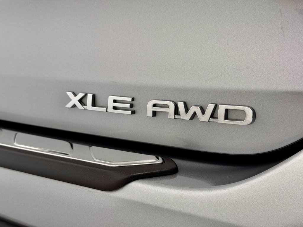 Toyota Highlander XLE 2024 à Notre-Dame-des-Prairies, Québec - 13 - w1024h768px