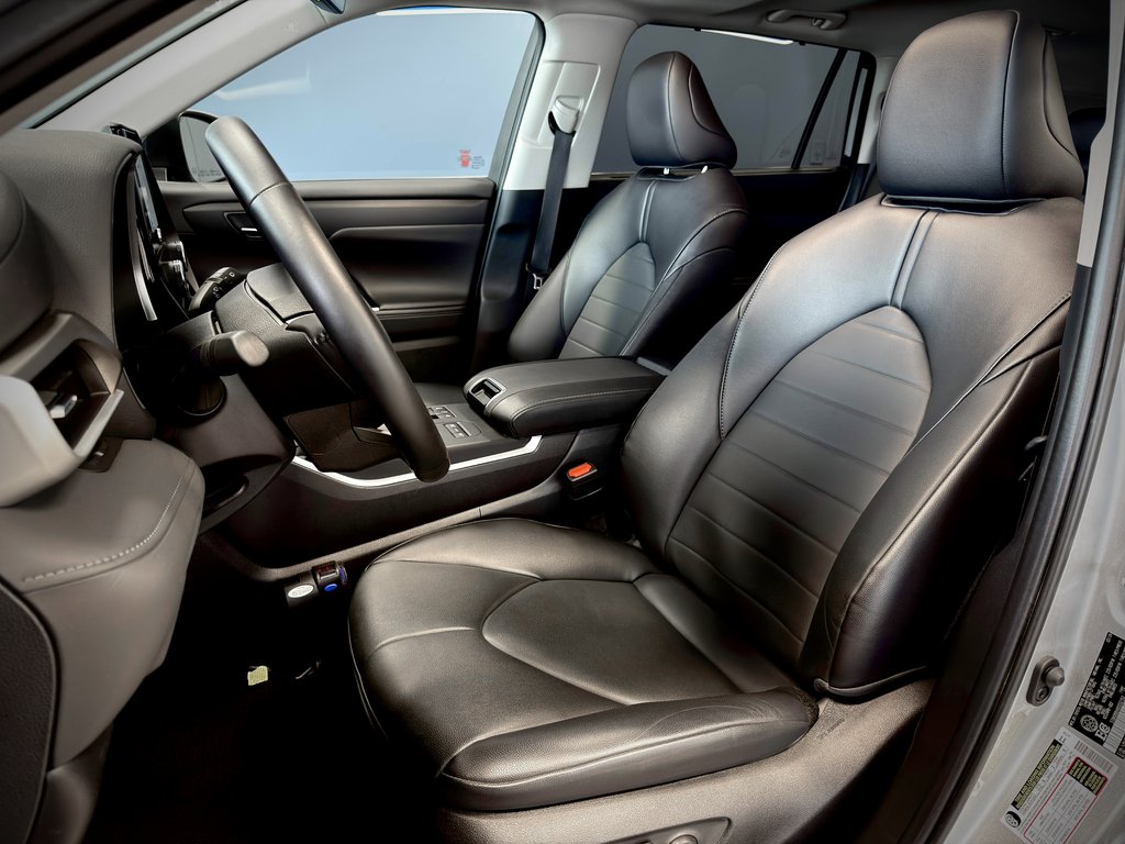 Toyota Highlander XLE 2024 à Notre-Dame-des-Prairies, Québec - 19 - w1024h768px