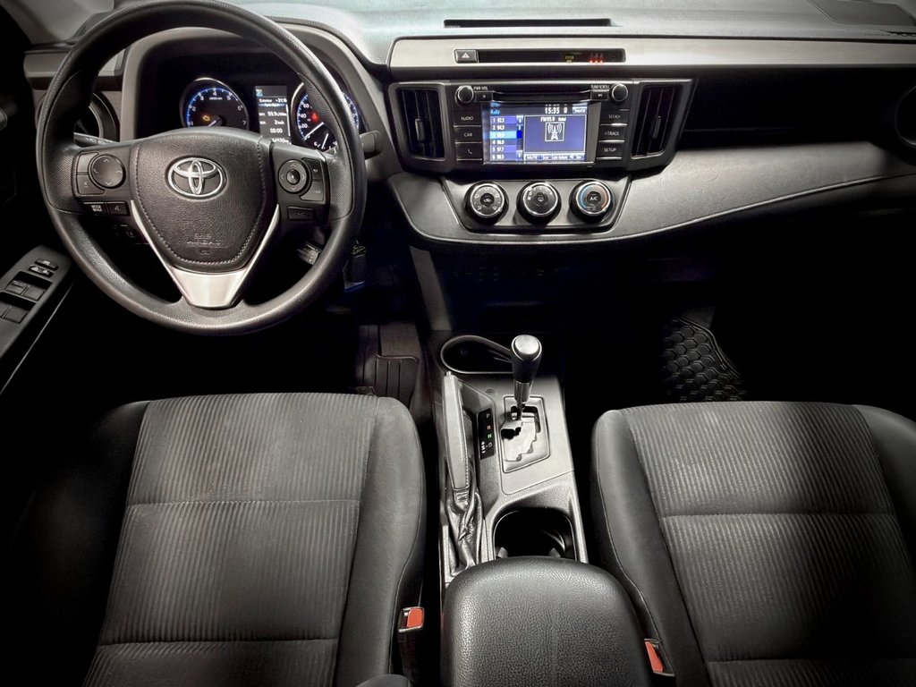 2017 Toyota RAV4 LE in Notre-Dame-des-Prairies, Quebec - 21 - w1024h768px