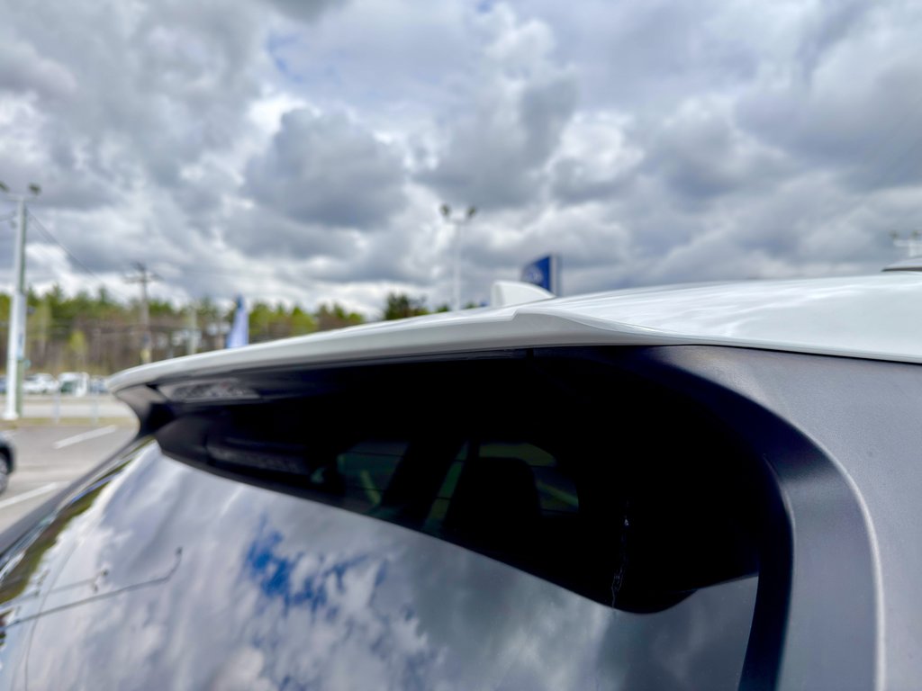 2021 Toyota RAV4 XLE LTD in Notre-Dame-des-Prairies, Quebec - 15 - w1024h768px