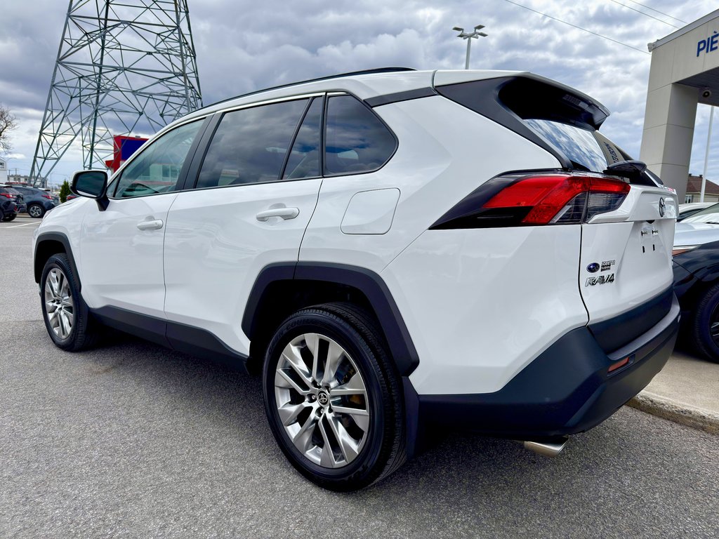 2021 Toyota RAV4 XLE LTD in Notre-Dame-des-Prairies, Quebec - 11 - w1024h768px