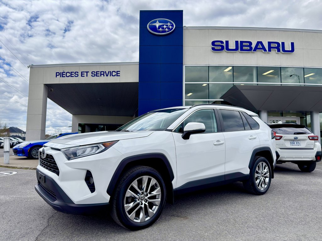 2021 Toyota RAV4 XLE LTD in Notre-Dame-des-Prairies, Quebec - 2 - w1024h768px
