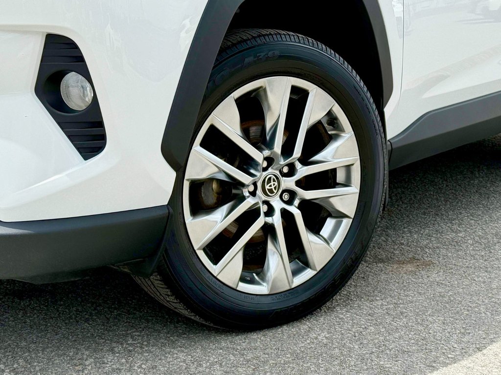2021 Toyota RAV4 XLE LTD in Notre-Dame-des-Prairies, Quebec - 20 - w1024h768px