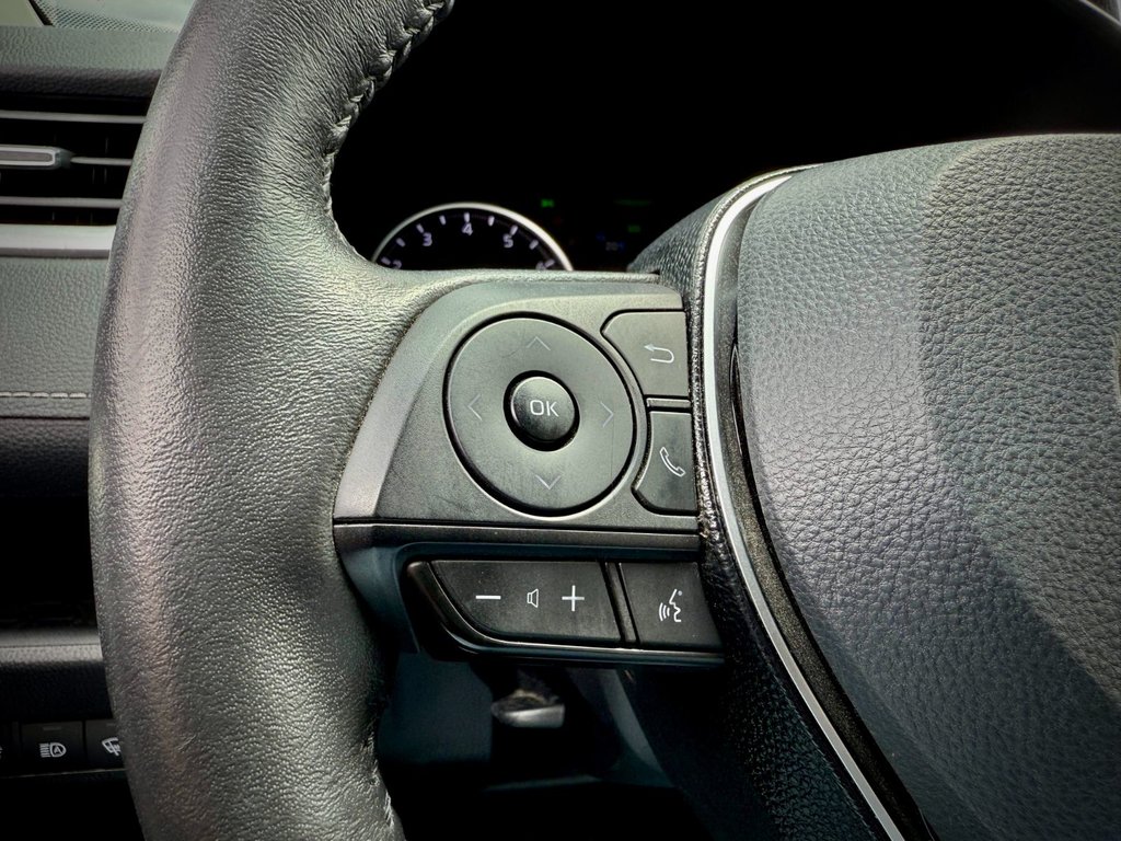 2021 Toyota RAV4 XLE LTD in Notre-Dame-des-Prairies, Quebec - 31 - w1024h768px
