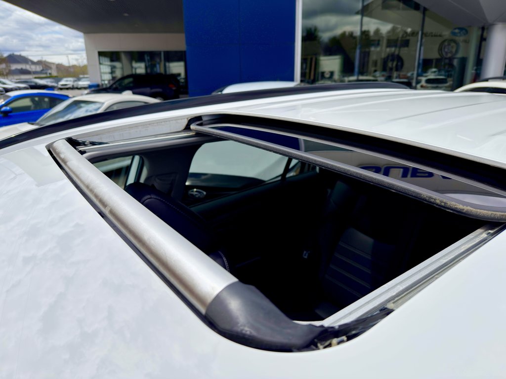 2021 Toyota RAV4 XLE LTD in Notre-Dame-des-Prairies, Quebec - 19 - w1024h768px