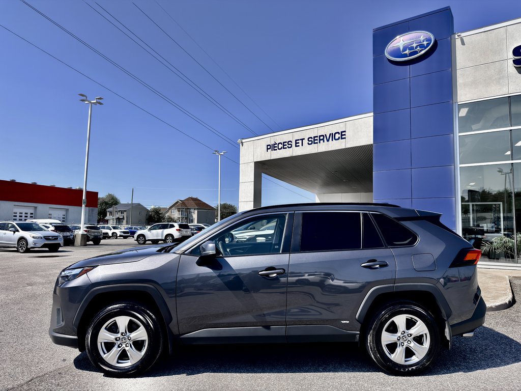 2024 Toyota RAV4 Hybrid XLE in Notre-Dame-des-Prairies, Quebec - 8 - w1024h768px
