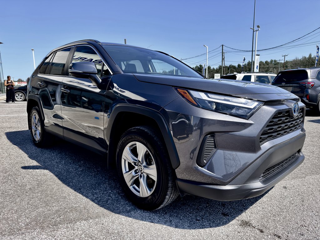 2024 Toyota RAV4 Hybrid XLE in Notre-Dame-des-Prairies, Quebec - 7 - w1024h768px