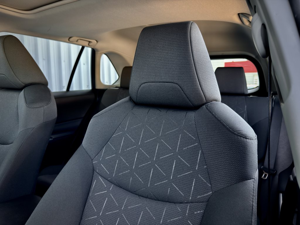 2024 Toyota RAV4 Hybrid XLE in Notre-Dame-des-Prairies, Quebec - 21 - w1024h768px