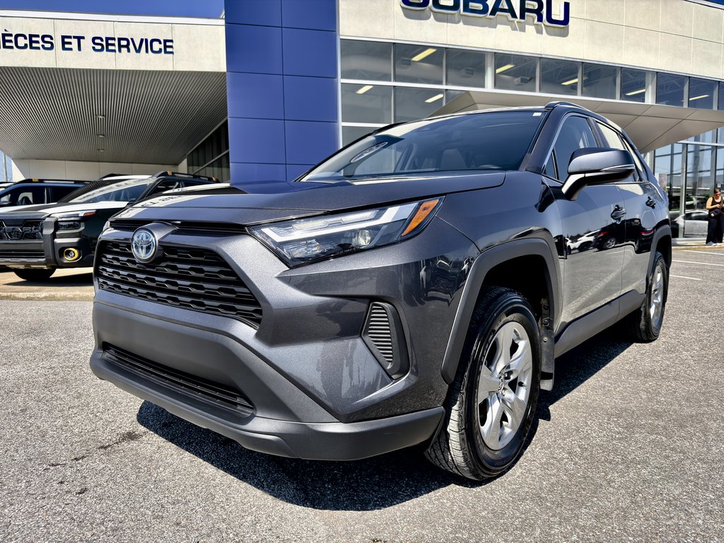 2024 Toyota RAV4 Hybrid XLE in Notre-Dame-des-Prairies, Quebec - 4 - w1024h768px