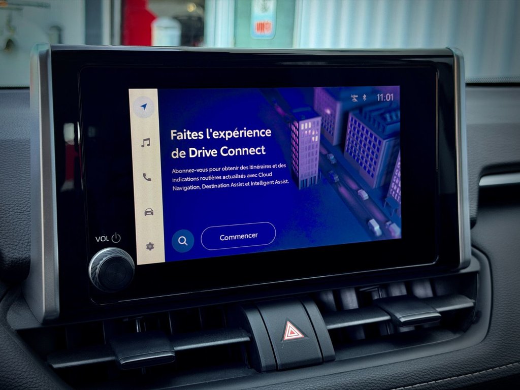2024 Toyota RAV4 Hybrid XLE in Notre-Dame-des-Prairies, Quebec - 29 - w1024h768px