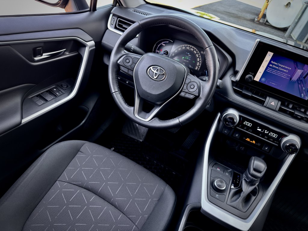 2024 Toyota RAV4 Hybrid XLE in Notre-Dame-des-Prairies, Quebec - 22 - w1024h768px