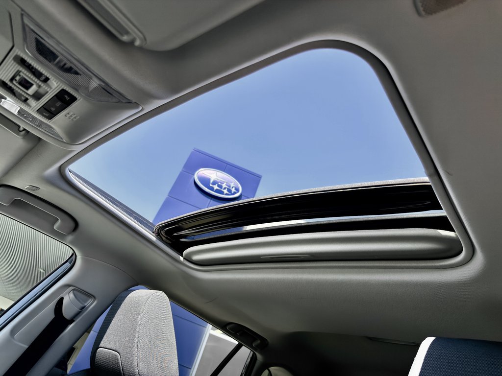 2024 Toyota RAV4 Hybrid XLE in Notre-Dame-des-Prairies, Quebec - 18 - w1024h768px
