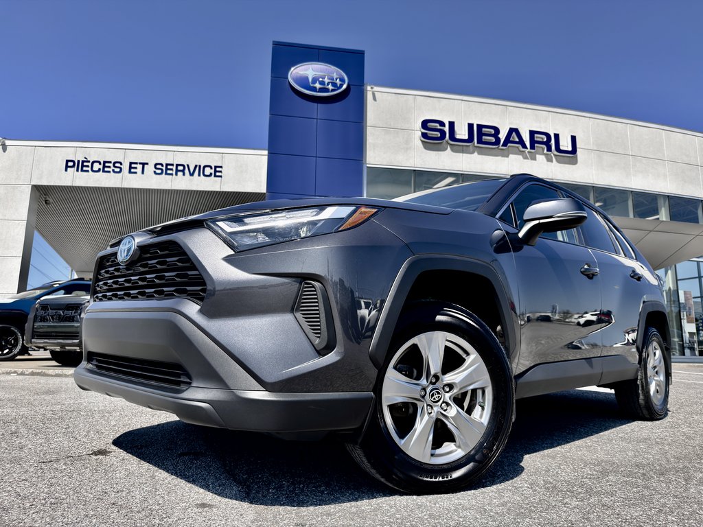 2024 Toyota RAV4 Hybrid XLE in Notre-Dame-des-Prairies, Quebec - 2 - w1024h768px