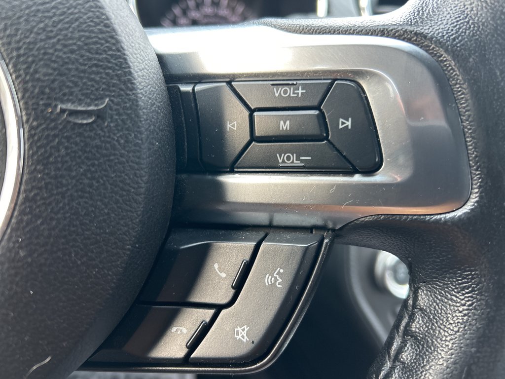 2017  Mustang V6   MANUAL   CONVERTIBLE   BLUETOOTH   CAMERA in Hannon, Ontario - 20 - w1024h768px