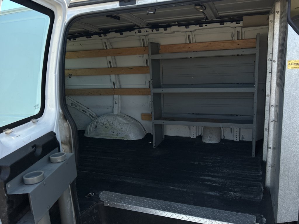 2017  Savana Cargo Van CARGO VAN   CARGO DIVIDIER   AUX   NO ACCIDENTS in Hannon, Ontario - 16 - w1024h768px