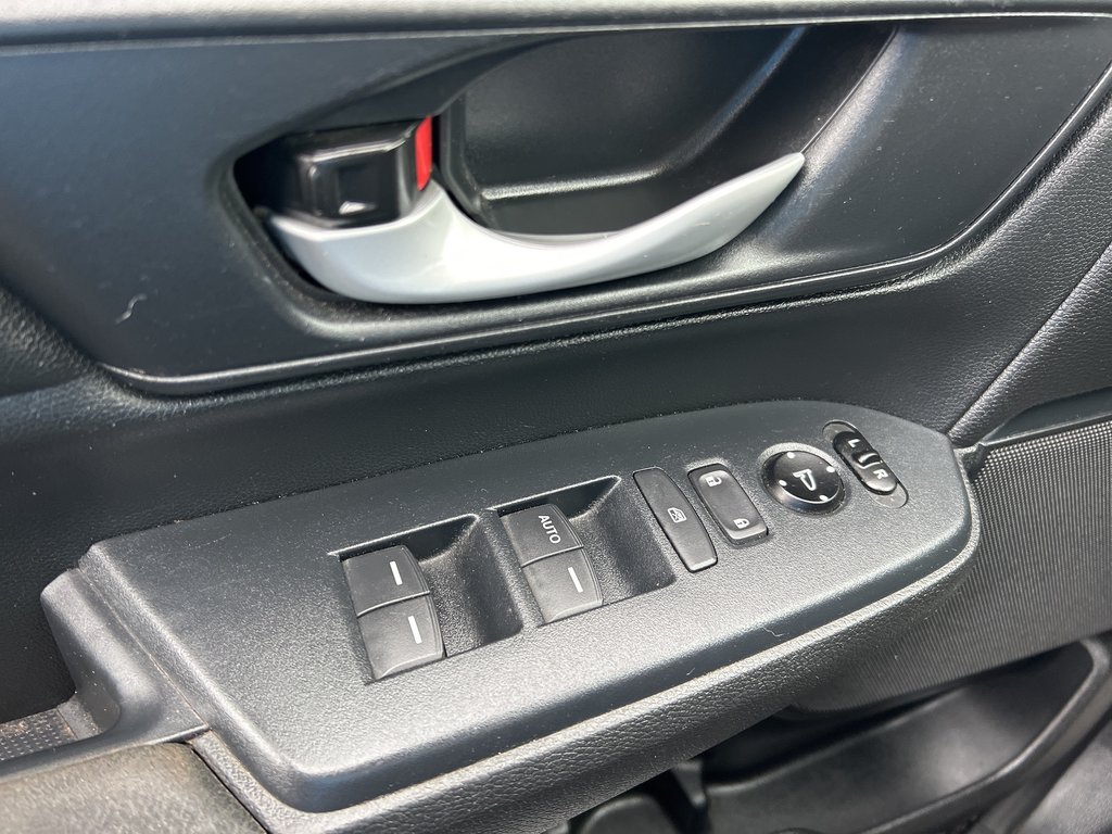 2017  CR-V LX   BLUETOOTH   CAMERA   HEATED SEATS in Hannon, Ontario - 11 - w1024h768px