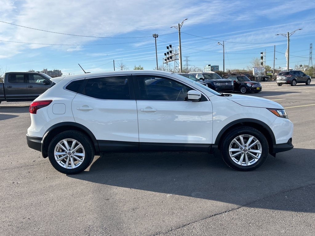 2019  Qashqai S   HEATED SEATS   CAMERA   BLUETOOTH in Hannon, Ontario - 8 - w1024h768px