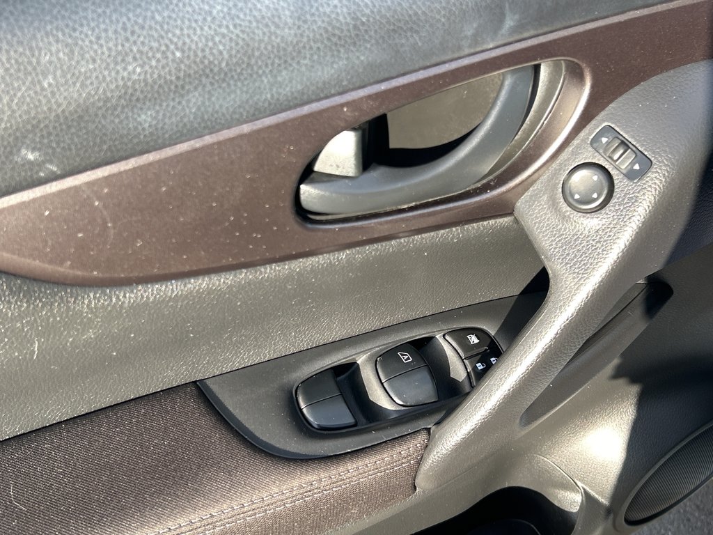 2019  Qashqai S   HEATED SEATS   CAMERA   BLUETOOTH in Hannon, Ontario - 11 - w1024h768px