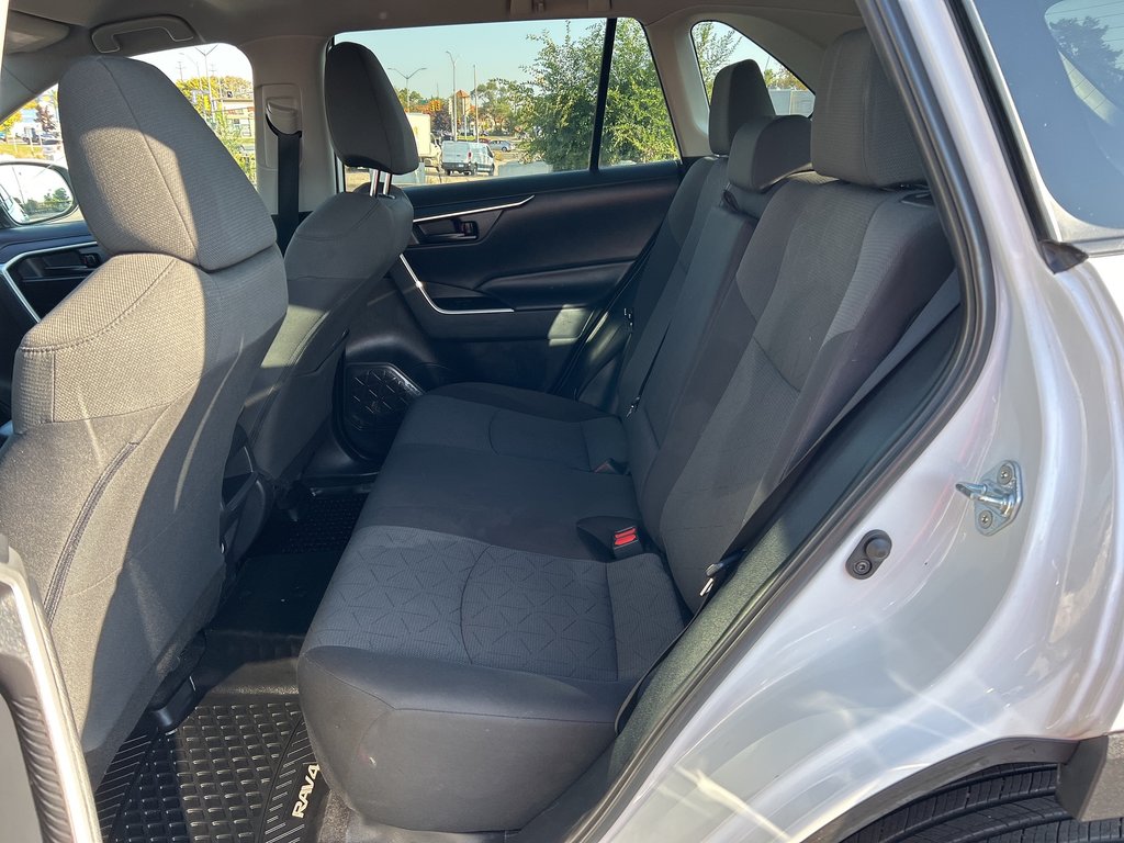 2019  RAV4 LE   NO ACCIDENTS   BLUETOOTH   HTD SEATS   CAMERA in Hannon, Ontario - 13 - w1024h768px