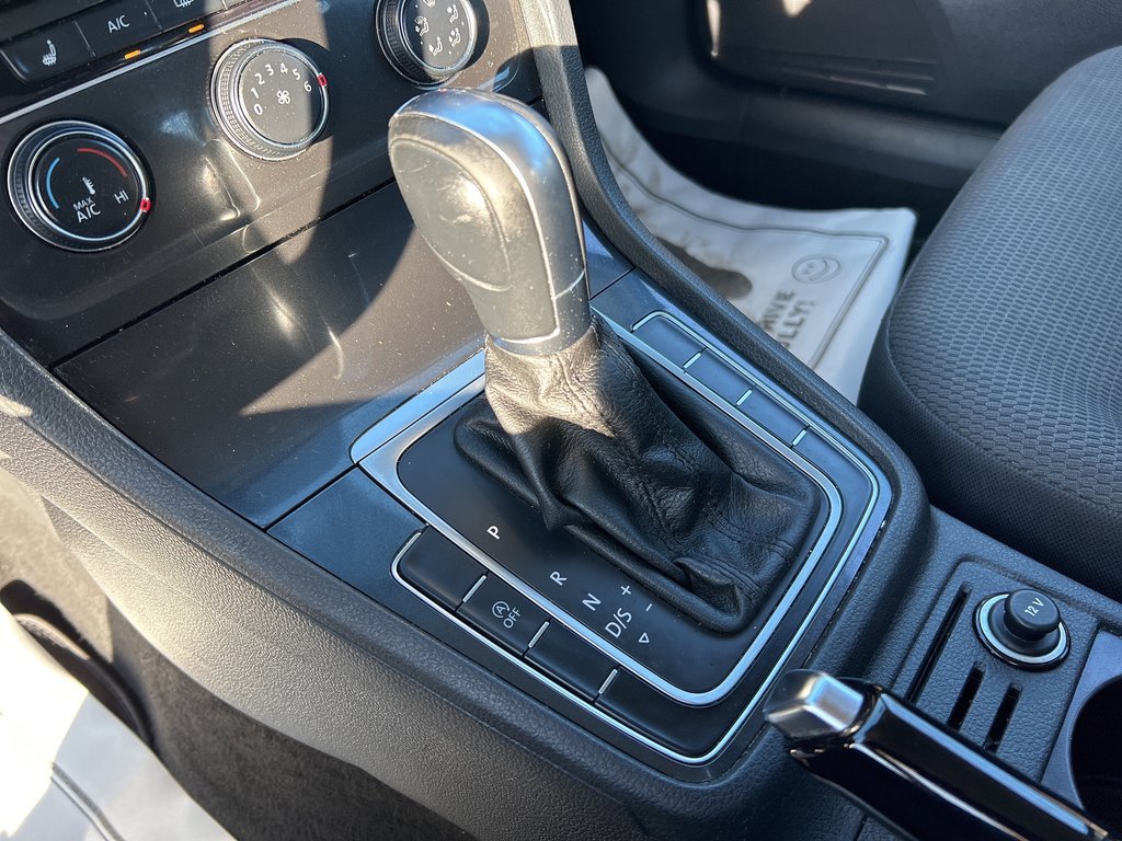 2019  Golf Comfortline   BLUETOOTH   CAMERA   HEATED SEATS in Hannon, Ontario - 15 - w1024h768px