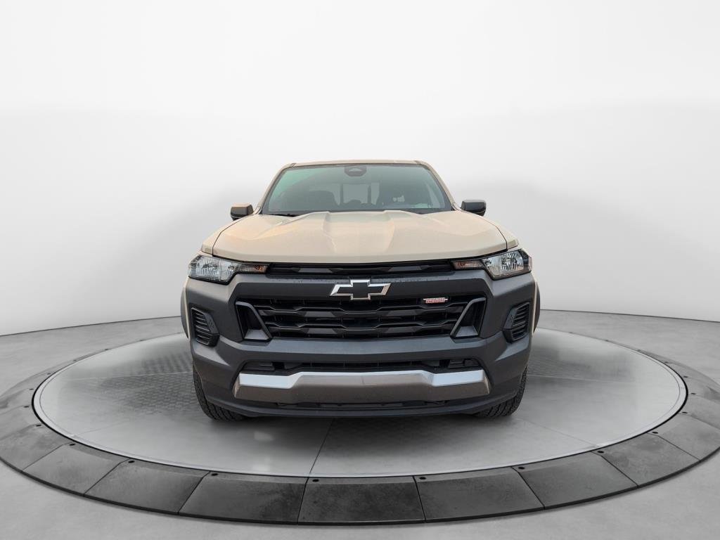 Chevrolet Colorado  2023 à Jonquière, Québec - 2 - w1024h768px