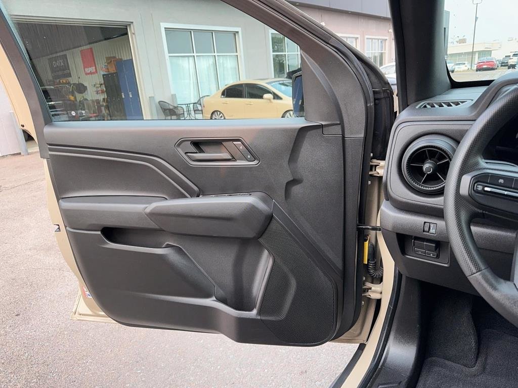 Chevrolet Colorado  2023 à Jonquière, Québec - 9 - w1024h768px