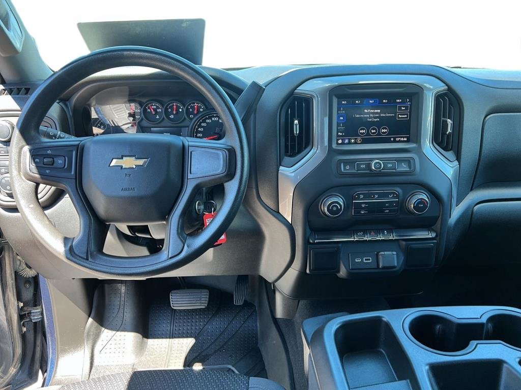 2021 Chevrolet Silverado 1500 in Jonquière, Quebec - 9 - w1024h768px