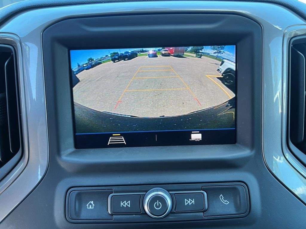 2021 Chevrolet Silverado 1500 in Jonquière, Quebec - 18 - w1024h768px