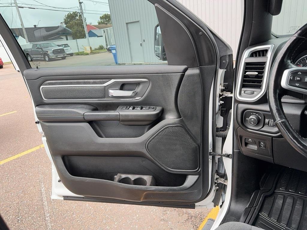 Ram 1500  2019 à Jonquière, Québec - 12 - w1024h768px