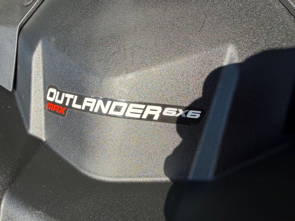 2022 Can-Am OUTLANDER MAX 650 6X6 in Saint-Georges, Quebec - 15 - w1024h768px