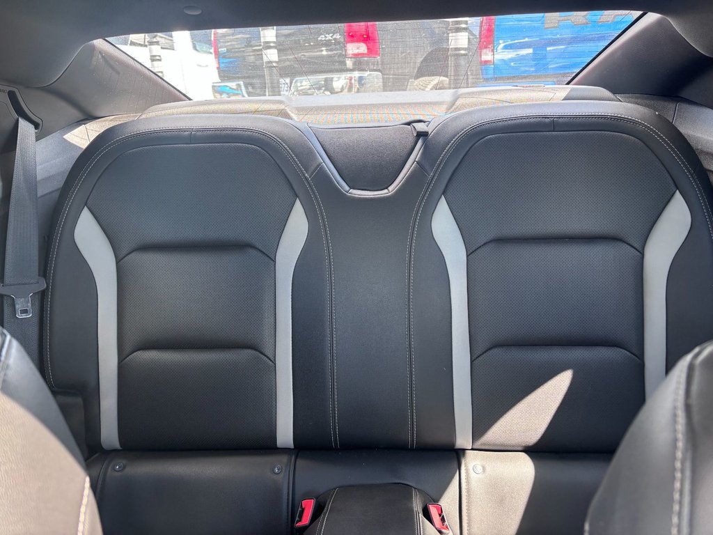 2019 Chevrolet Camaro 2LT in Saint-Georges, Quebec - 22 - w1024h768px
