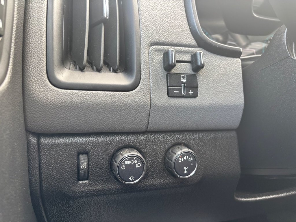 Chevrolet Colorado 4WD Work Truck 2018 à Saint-Georges, Québec - 19 - w1024h768px