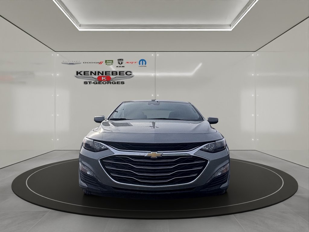 Chevrolet MALIBU LT  2023 à Saint-Georges, Québec - 2 - w1024h768px