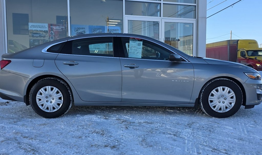 Chevrolet MALIBU LT  2023 à Saint-Georges, Québec - 11 - w1024h768px