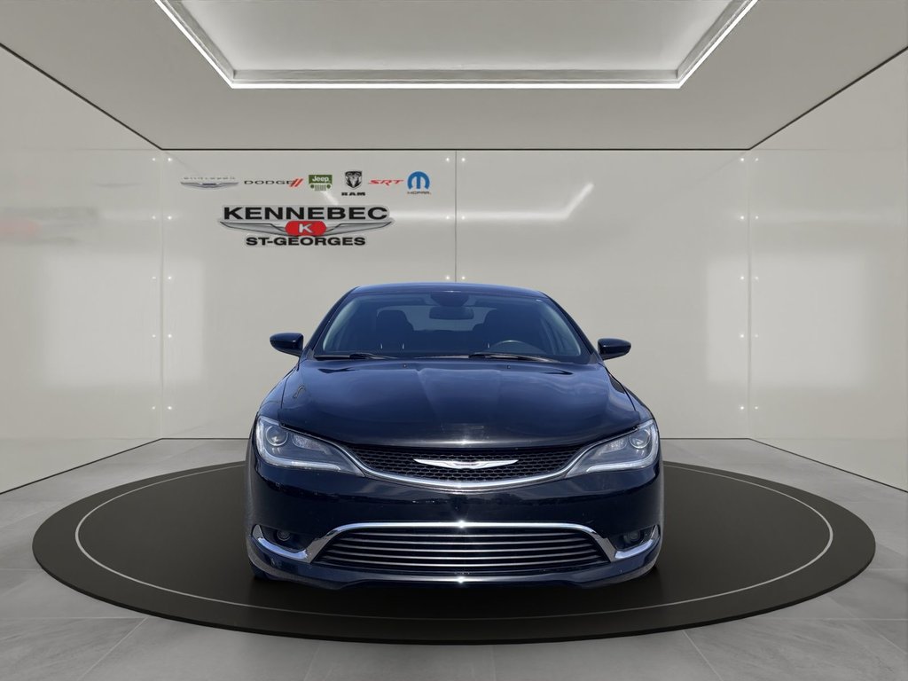 Chrysler 200 Limited 2015 à Saint-Georges, Québec - 2 - w1024h768px