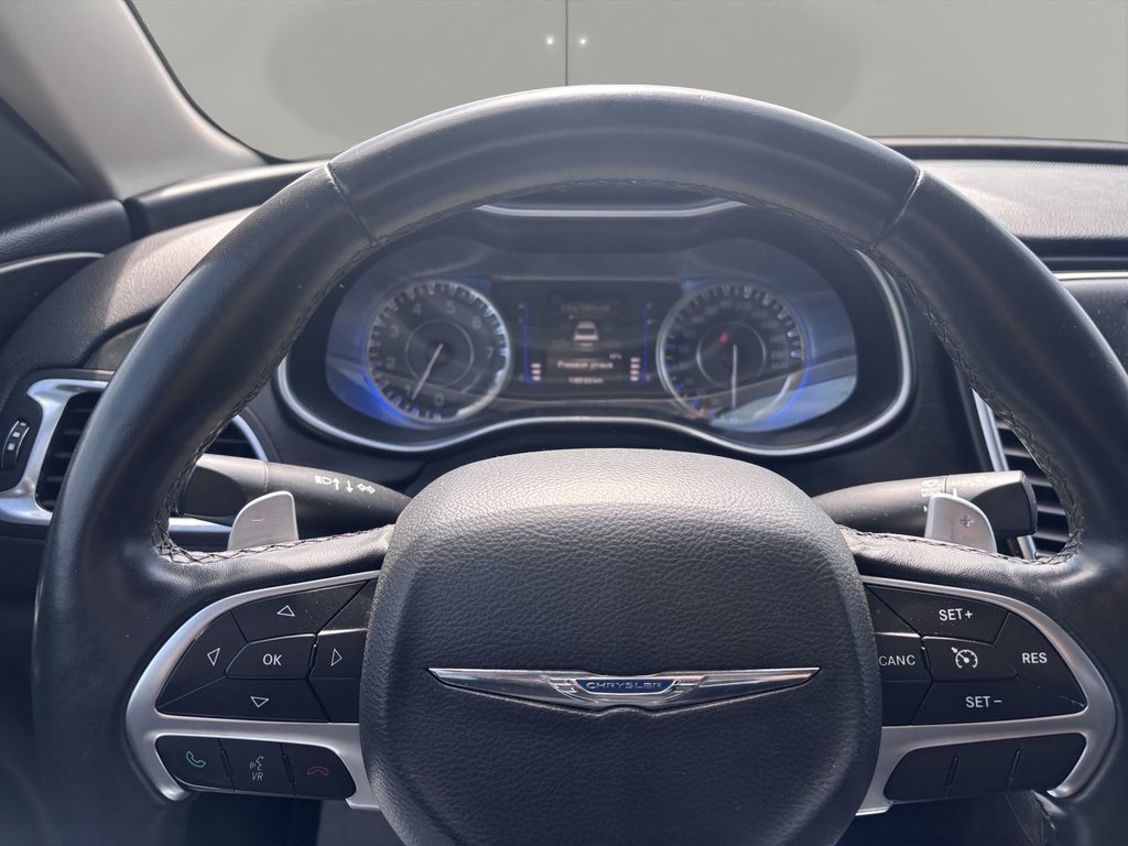 Chrysler 200 Limited 2015 à Saint-Georges, Québec - 15 - w1024h768px