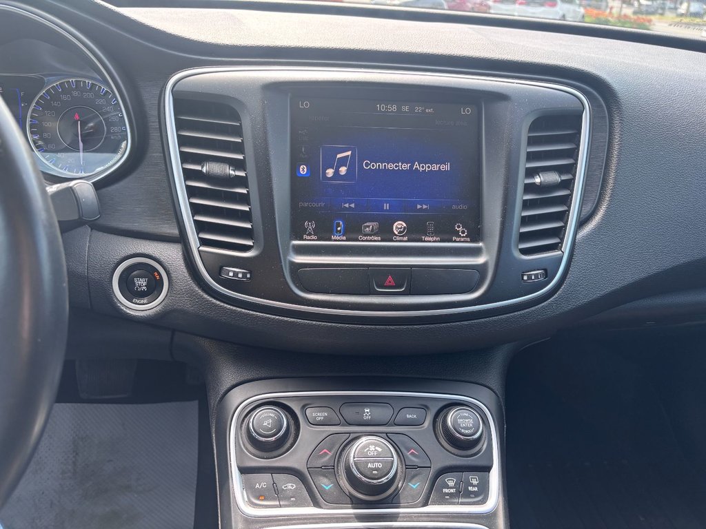 Chrysler 200 Limited 2015 à Saint-Georges, Québec - 18 - w1024h768px