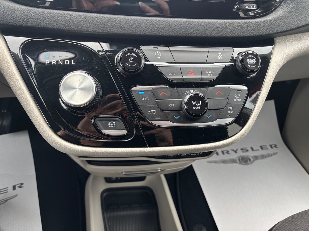 2024 Chrysler GRAND CARAVAN in Saint-Georges, Quebec - 21 - w1024h768px