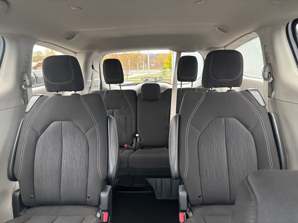 2024 Chrysler GRAND CARAVAN in Saint-Georges, Quebec - 26 - w1024h768px
