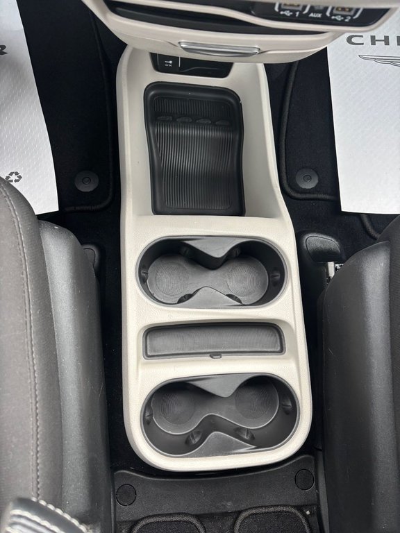 2024 Chrysler GRAND CARAVAN in Saint-Georges, Quebec - 24 - w1024h768px