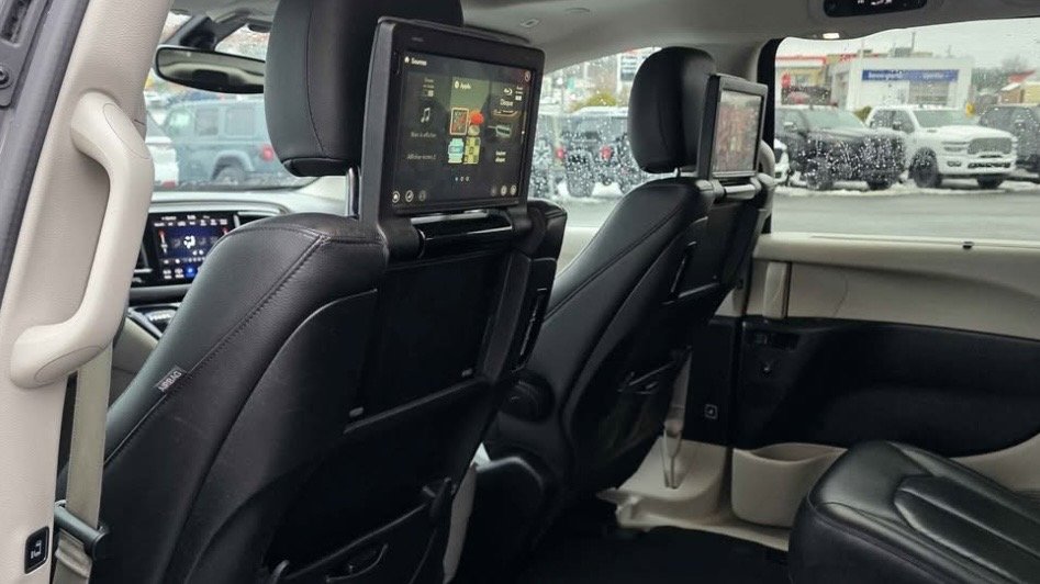 Chrysler Pacifica Touring-L Plus 2018 à Saint-Georges, Québec - 23 - w1024h768px