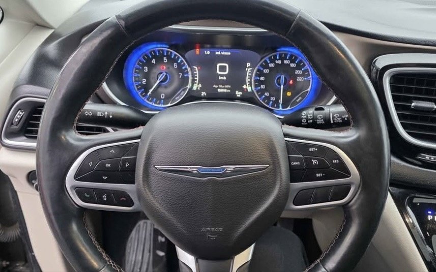 Chrysler Pacifica Touring-L Plus 2018 à Saint-Georges, Québec - 18 - w1024h768px