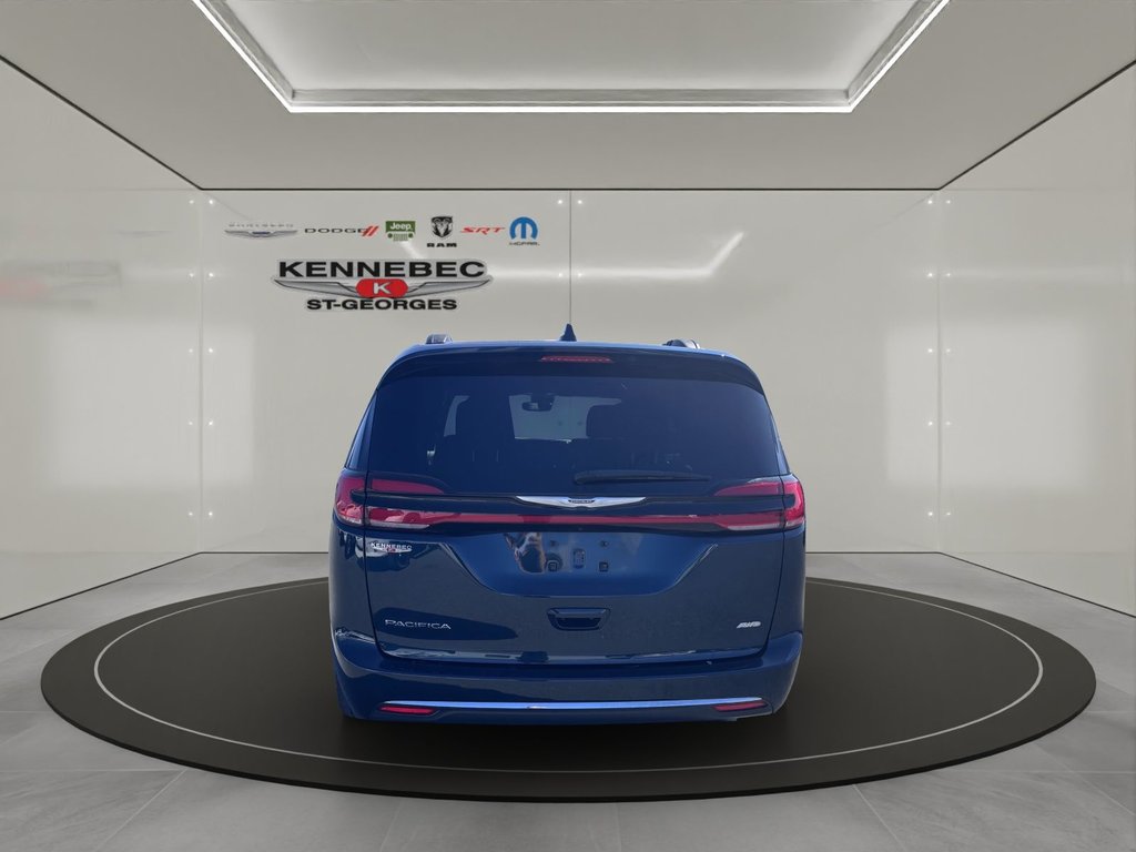 2022 Chrysler Pacifica Touring in Saint-Georges, Quebec - 7 - w1024h768px